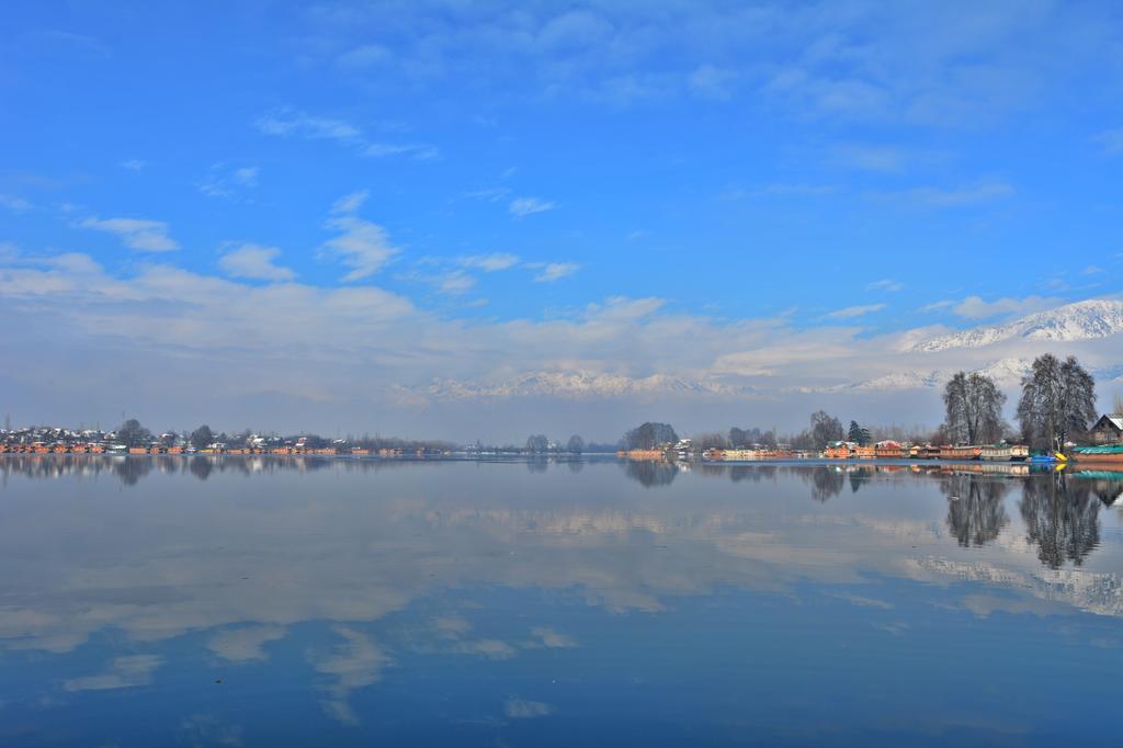 Golden Flower Heritage Houseboat Hotel Nagin Bagh Buitenkant foto